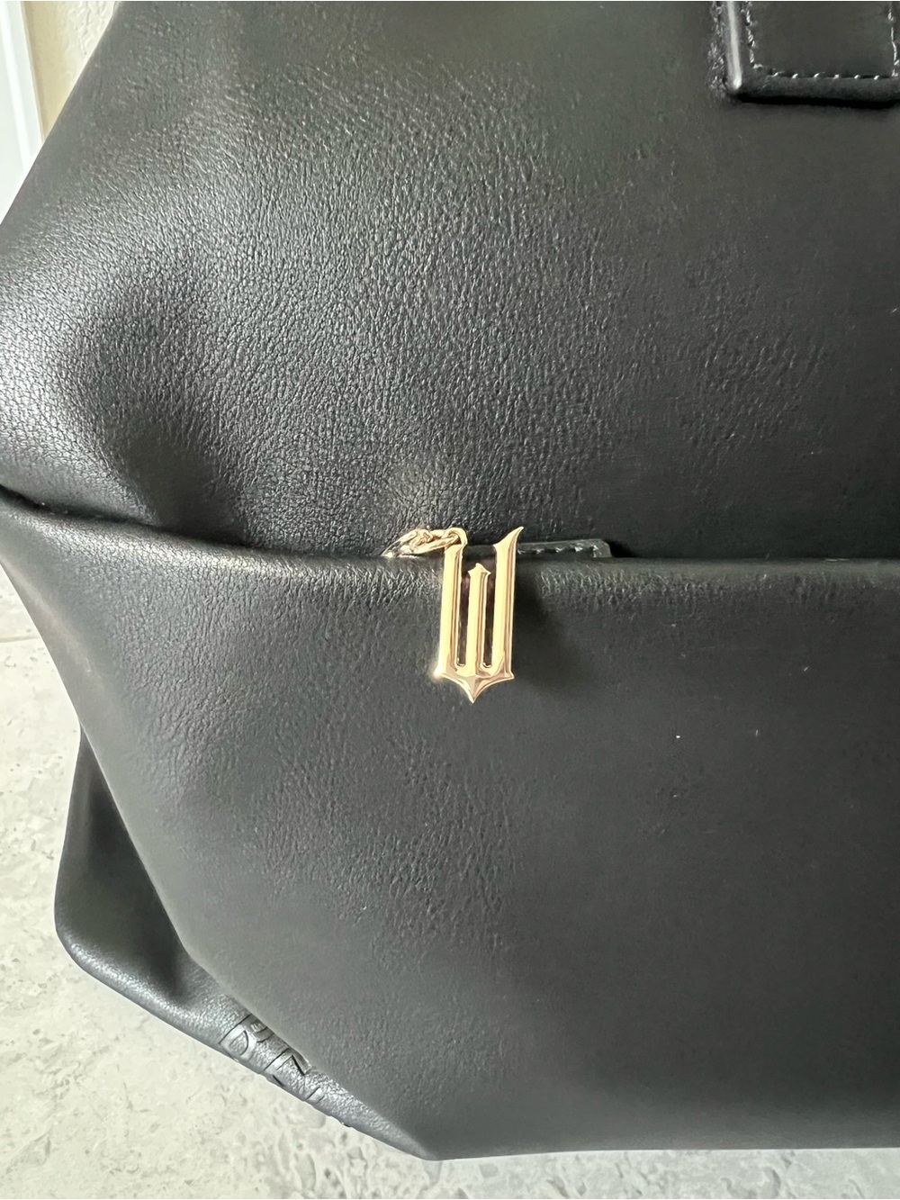 BÉIS x Wicked Black Weekender Bag – Limited Edition, Like New - Picture 6 of 10